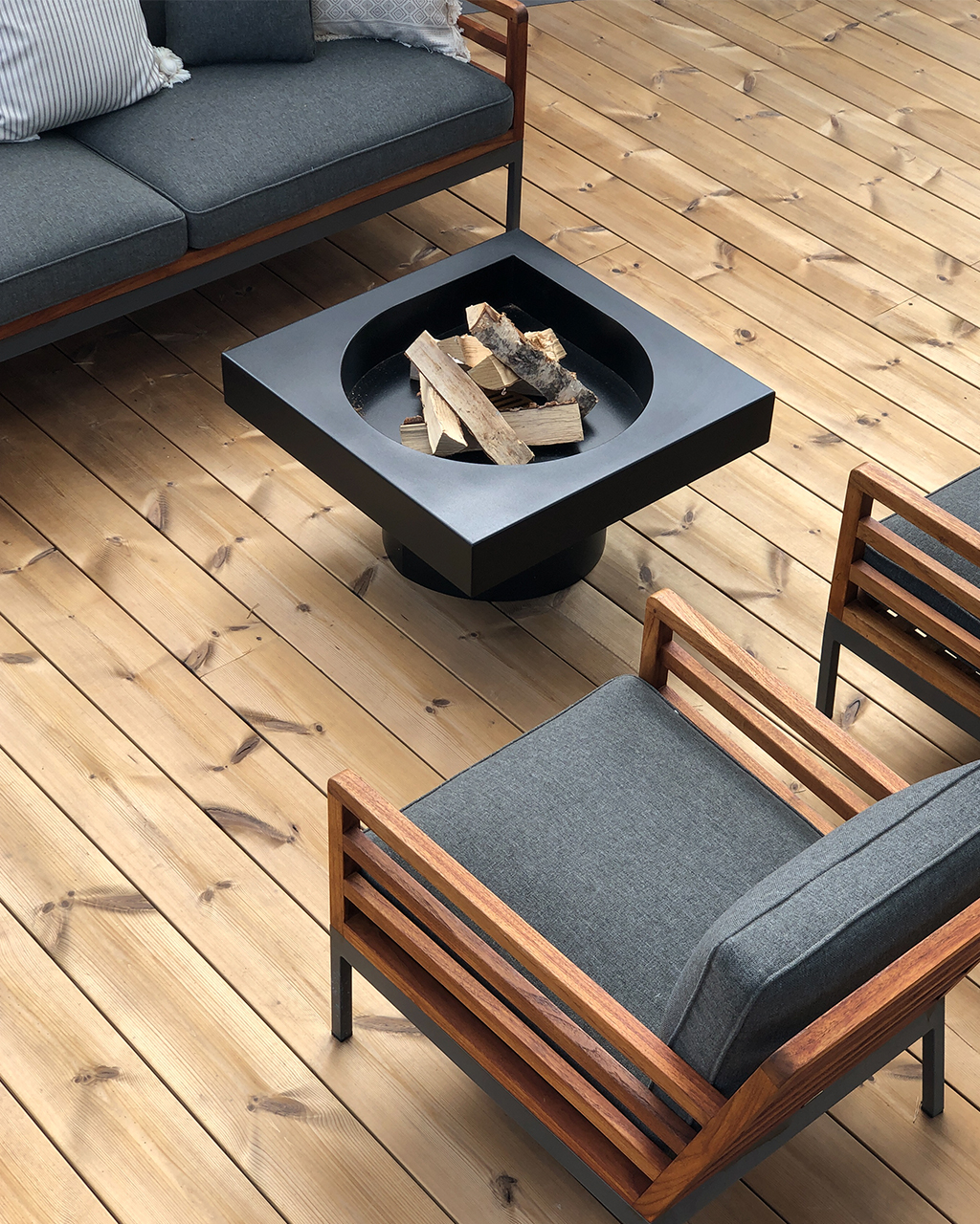 Drop Design Fire, Brasero Design Extérieur - Fire Pit - Nordic Design Shop